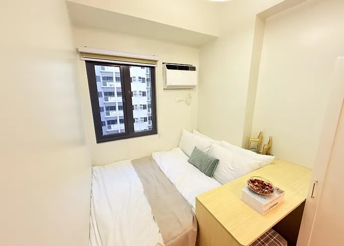 Bright Unit At Bloom Near Naia L Wifi Netflix Bloom B02-0803 Manila